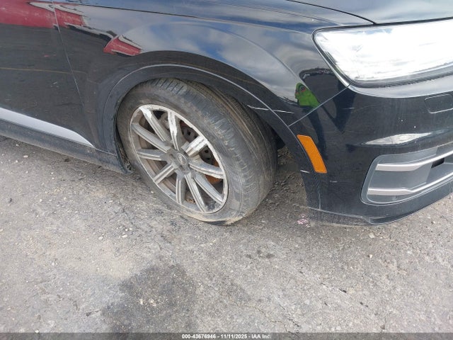 2017 AUDI Q7 WA1VAAF75HD000409 Photo 5