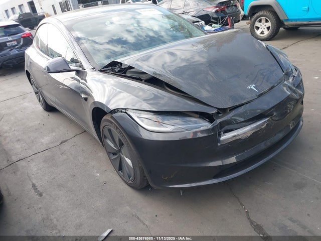 2025 TESLA MODEL 3 5YJ3E1EA2SF075678 Photo 0