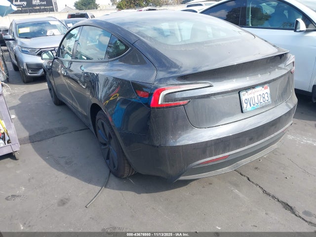 2025 TESLA MODEL 3 5YJ3E1EA2SF075678 Photo 2