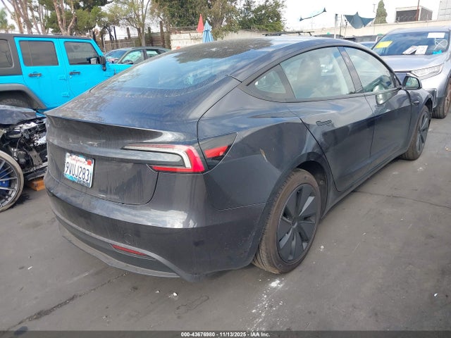 2025 TESLA MODEL 3 5YJ3E1EA2SF075678 Photo 3