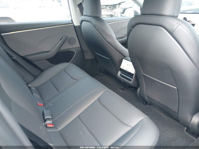 2025 TESLA MODEL 3 5YJ3E1EA2SF075678 Photo 7