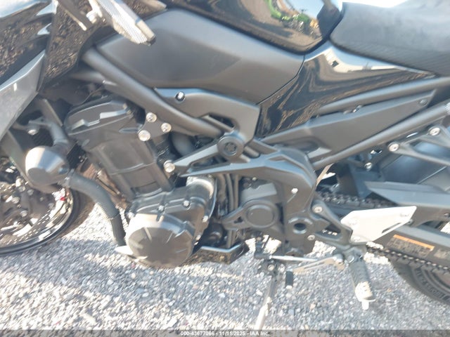 ML5ZRDF12RDA67934 Kawasaki Zr900 F