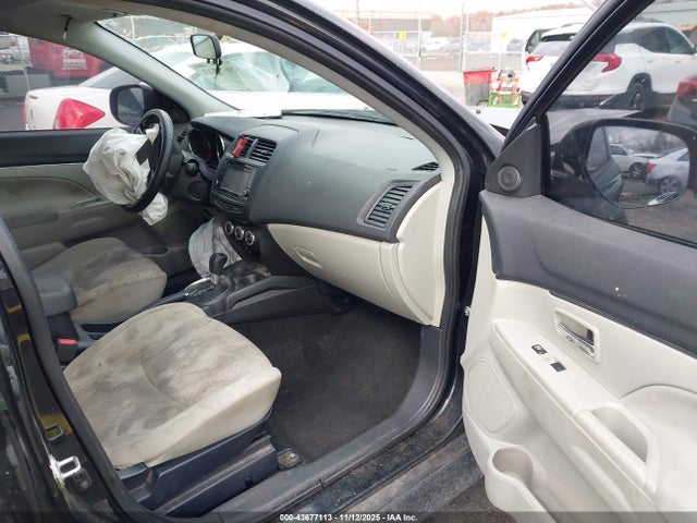 2017 MITSUBISHI OUTLANDER SPORT JA4AP3AWXHZ018561 Photo 4