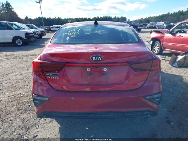 43677202 :رقم المزاد ، 3KPF24AD6ME340375 vin ، 2021 Kia Forte Lxs مزاد بيع
