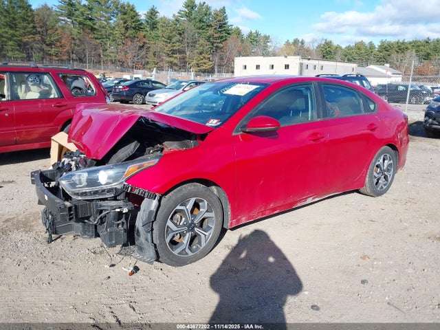 43677202 :رقم المزاد ، 3KPF24AD6ME340375 vin ، 2021 Kia Forte Lxs مزاد بيع