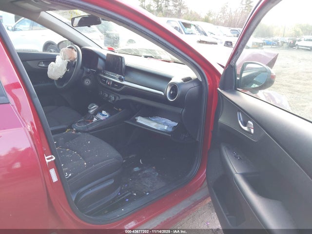 43677202 :رقم المزاد ، 3KPF24AD6ME340375 vin ، 2021 Kia Forte Lxs مزاد بيع