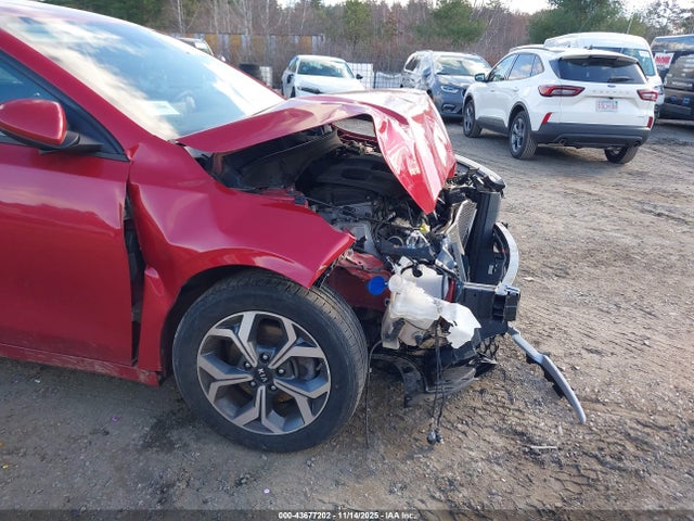 43677202 :رقم المزاد ، 3KPF24AD6ME340375 vin ، 2021 Kia Forte Lxs مزاد بيع