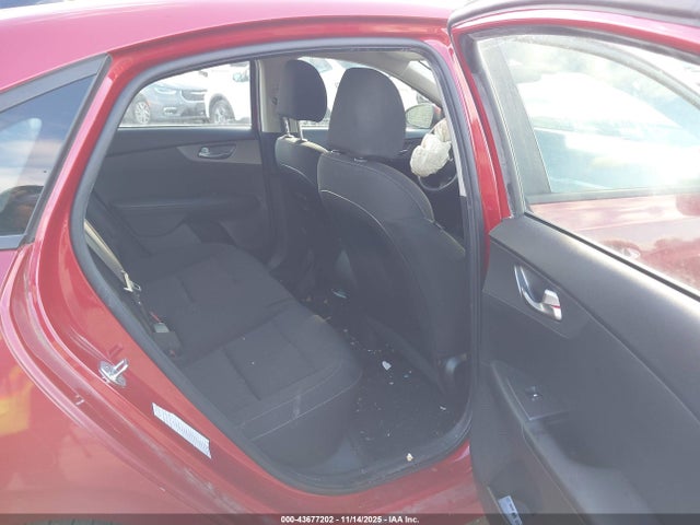 43677202 :رقم المزاد ، 3KPF24AD6ME340375 vin ، 2021 Kia Forte Lxs مزاد بيع