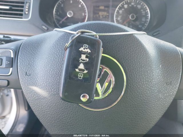 2014 VOLKSWAGEN JETTA 3VWLL7AJXEM443925 Photo 10