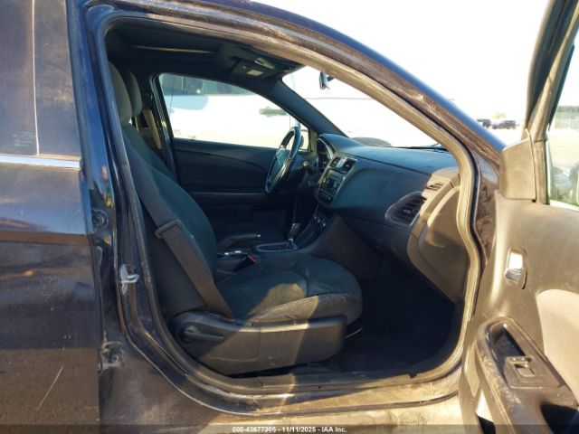 2011 CHRYSLER 200 1C3BC1FG0BN553235 Photo 4