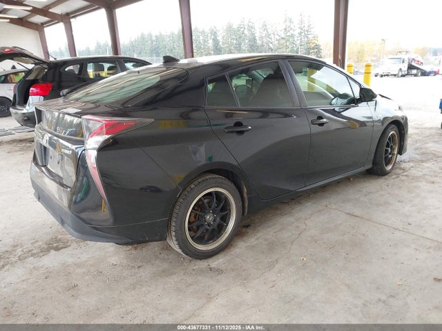 JTDKARFU9G3002665 Toyota Prius Three Touring