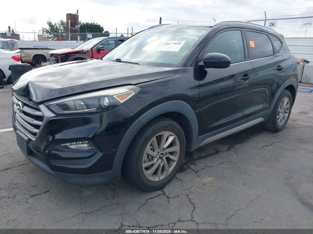 KM8J33A45HU273319 Hyundai TUCSON SE
