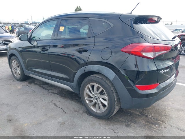 KM8J33A45HU273319 Hyundai TUCSON SE
