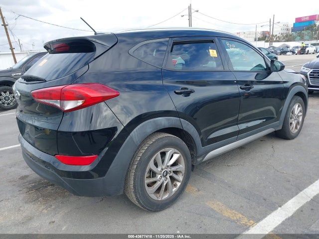 KM8J33A45HU273319 Hyundai TUCSON SE
