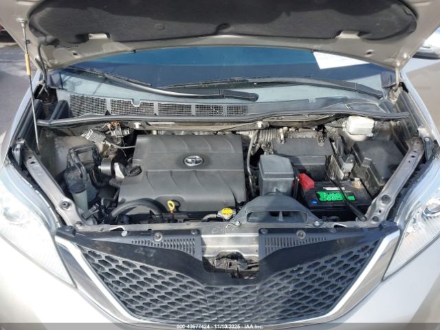 2015 TOYOTA SIENNA 5TDZK3DC1FS598628 Photo 9