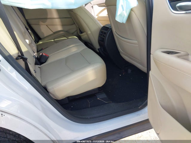 2018 CADILLAC XT5 1GYKNARSXJZ147762 Photo 7