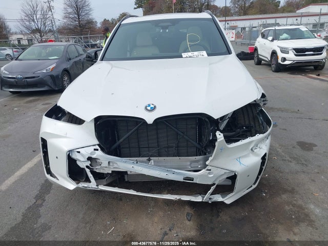 5UX33EU0XS9Z16371 BMW X5 M60i