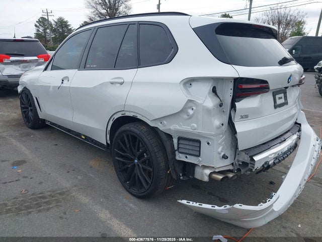 2025 BMW X5 5UX33EU0XS9Z16371 Photo 2