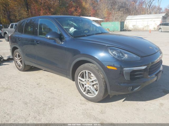 2017 PORSCHE CAYENNE WP1AB2A28HLA52057 Photo 0