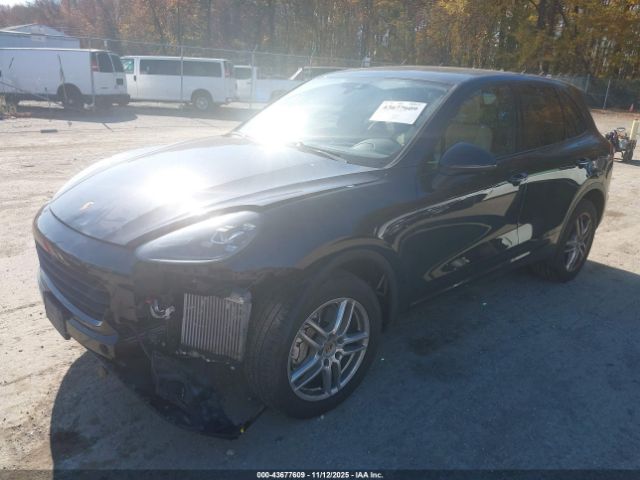 2017 PORSCHE CAYENNE WP1AB2A28HLA52057 Photo 1