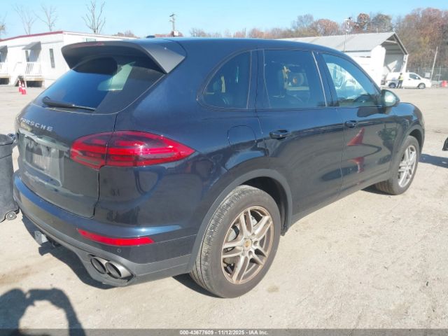 2017 PORSCHE CAYENNE WP1AB2A28HLA52057 Photo 3