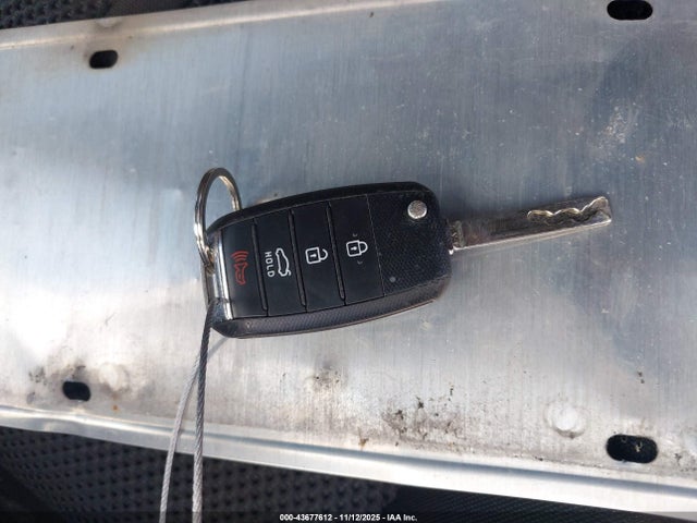 2019 KIA OPTIMA 5XXGT4L38KG298771 Photo 10