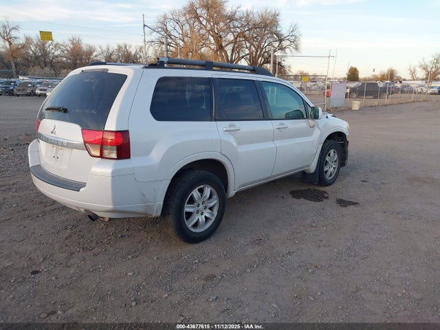 2011 MITSUBISHI ENDEAVOR 4A4JN2AS3BE026821 Photo 3