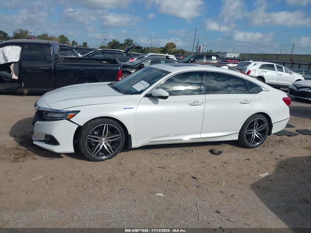 43677635 :رقم المزاد ، 1HGCV3F9XNA029675 vin ، 2022 Honda Accord Hybrid Touring مزاد بيع