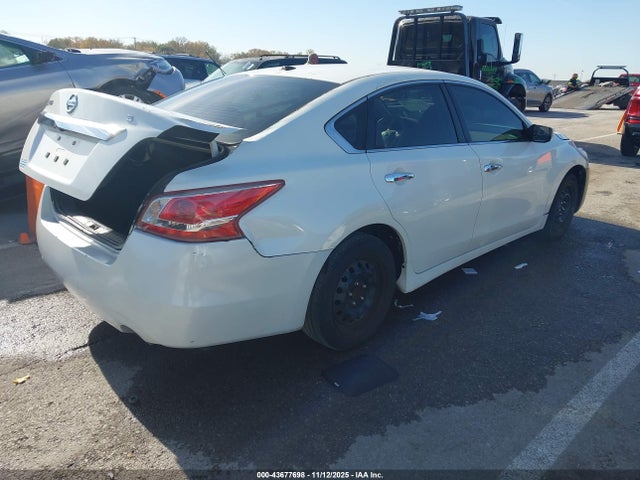 Aukcja sprzedaży 2015 Nissan Altima 2.5 S, vin: 1N4AL3AP3FN363791, numer aukcji: 43677698