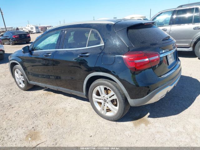 2018 MERCEDES-BENZ GLA 250 WDCTG4GB2JJ514915 Photo 2