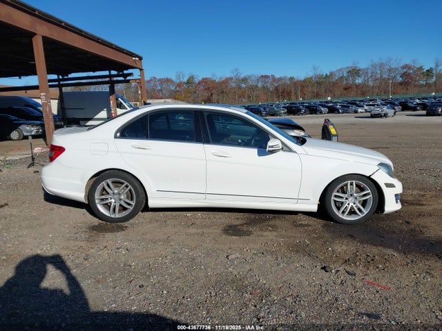 Продажа на аукционе авто 2013 Mercedes-benz C 300 Sport 4matic, vin: WDDGF8AB2DR246745, номер лота: 43677736