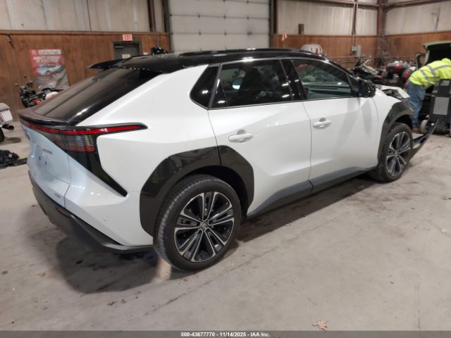 2024 TOYOTA BZ4X JTMABACA1RA069571 Photo 3