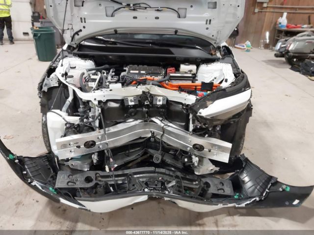 2024 TOYOTA BZ4X JTMABACA1RA069571 Photo 5