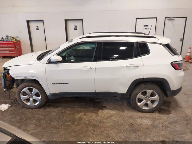 Продаж на аукціоні авто 2019 Jeep Compass Latitude 4x4, vin: 3C4NJDBB0KT646184, номер лоту: 43677817