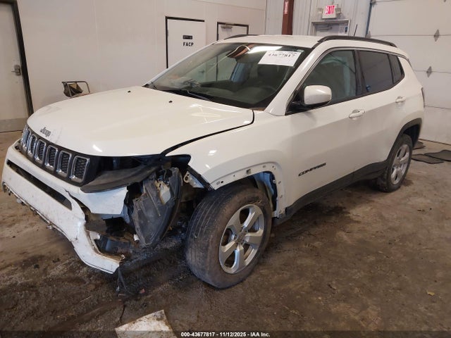 Продаж на аукціоні авто 2019 Jeep Compass Latitude 4x4, vin: 3C4NJDBB0KT646184, номер лоту: 43677817