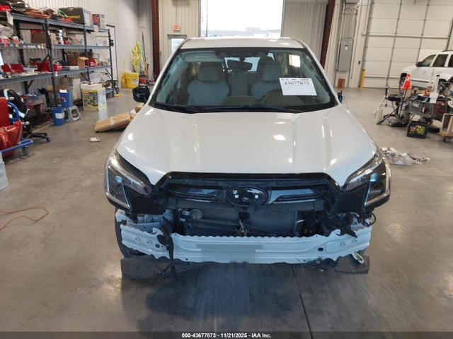 Продажа на аукционе авто 2023 Subaru Forester, vin: JF2SKAAC3PH460896, номер лота: 43677873