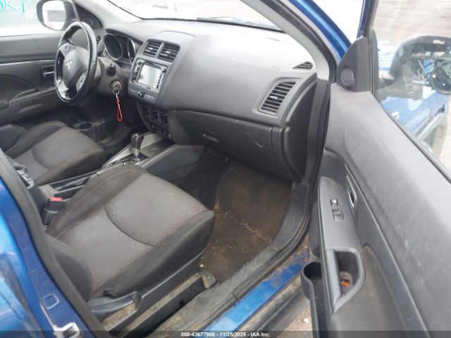 2018 MITSUBISHI OUTLANDER SPORT JA4AP3AU2JU004946 Photo 4