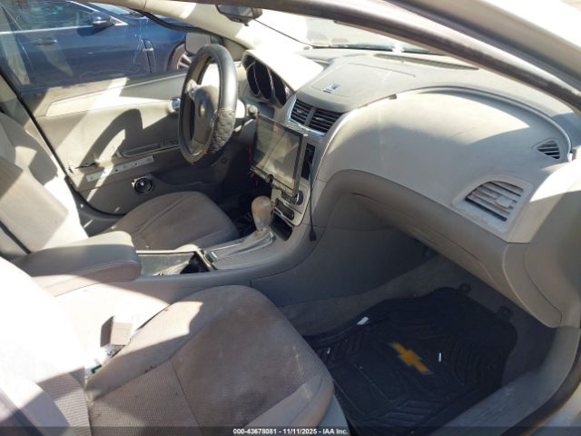 2011 CHEVROLET MALIBU 1G1ZB5E10BF358949 Photo 4