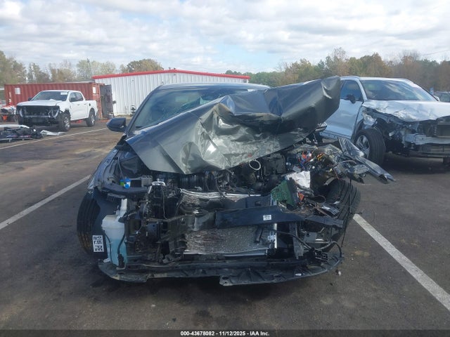 2025 Hyundai Elantra Sel Sport მანქანა იყიდება აუქციონზე, vin: KMHLM4DG2SU009404, აუქციონის ნომერი: 43678082