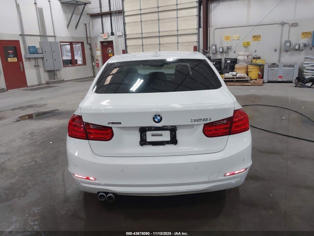 WBA3B5G59FNS19442 BMW 328I