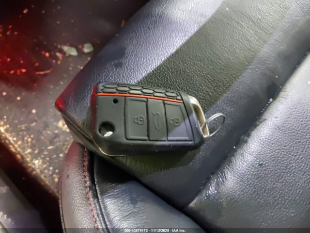 2017 VOLKSWAGEN GOLF GTI 3VW447AU0HM007519 Photo 10