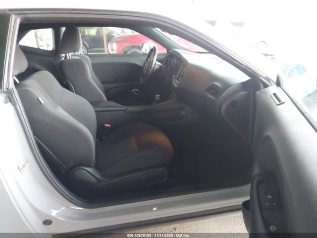 2022 DODGE CHALLENGER 2C3CDZJG1NH206579 Photo 4