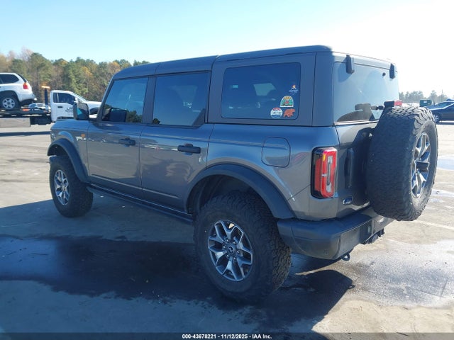 2022 FORD BRONCO 1FMEE5DH3NLB02995 Photo 2