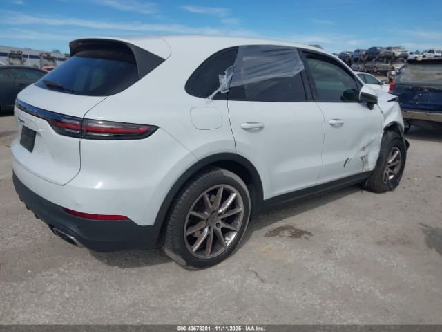 2020 PORSCHE CAYENNE WP1AA2AY2LDA09196 Photo 3