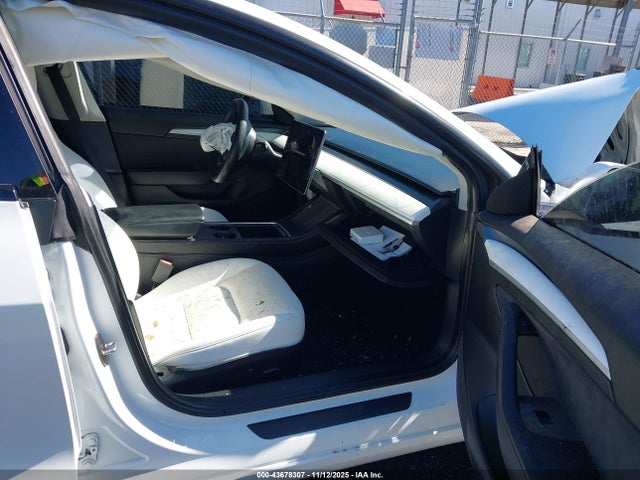 2022 TESLA MODEL 3 5YJ3E1EB2NF101368 Photo 4