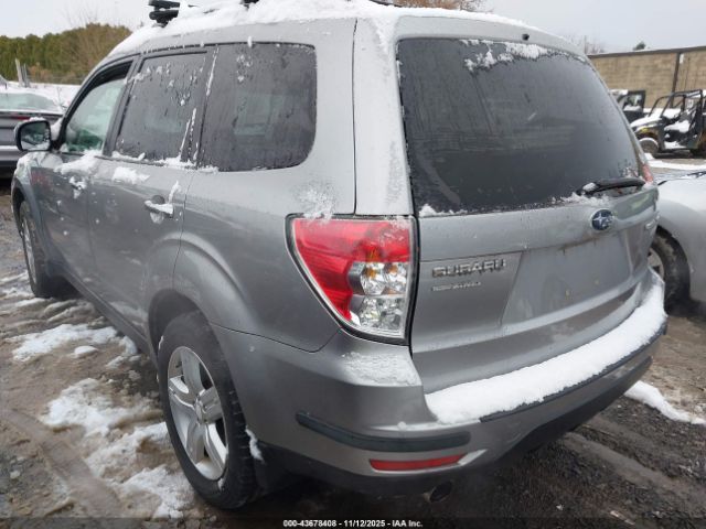 2010 SUBARU FORESTER JF2SH6DC8AH787681 Photo 2