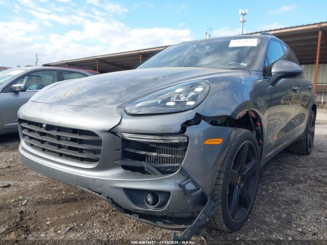 2017 PORSCHE CAYENNE WP1AB2A22HLA53222 Photo 5