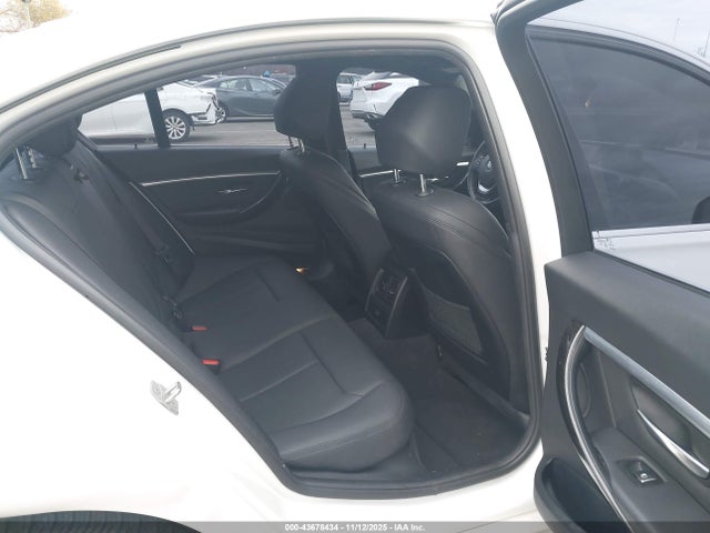 2018 BMW 330I WBA8D9G5XJNU70485 Photo 7