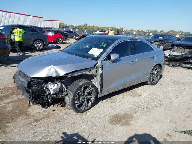 2022 AUDI A3 WAUBUDGY8NA073700 Photo 1