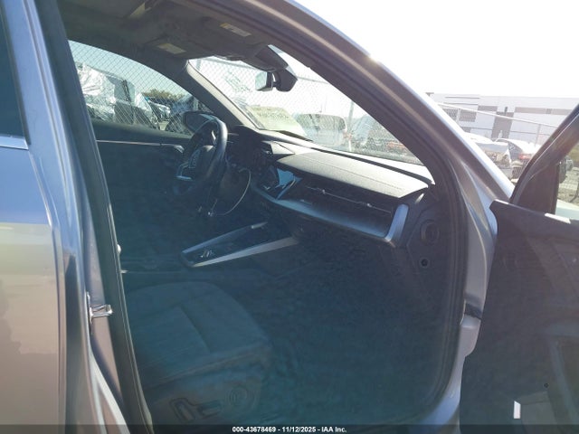 2022 AUDI A3 WAUBUDGY8NA073700 Photo 4